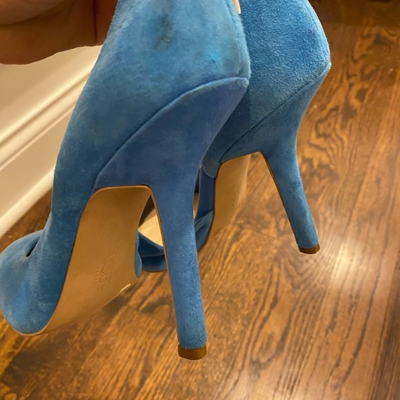 BCBG designer heels - Picture 4 of 5